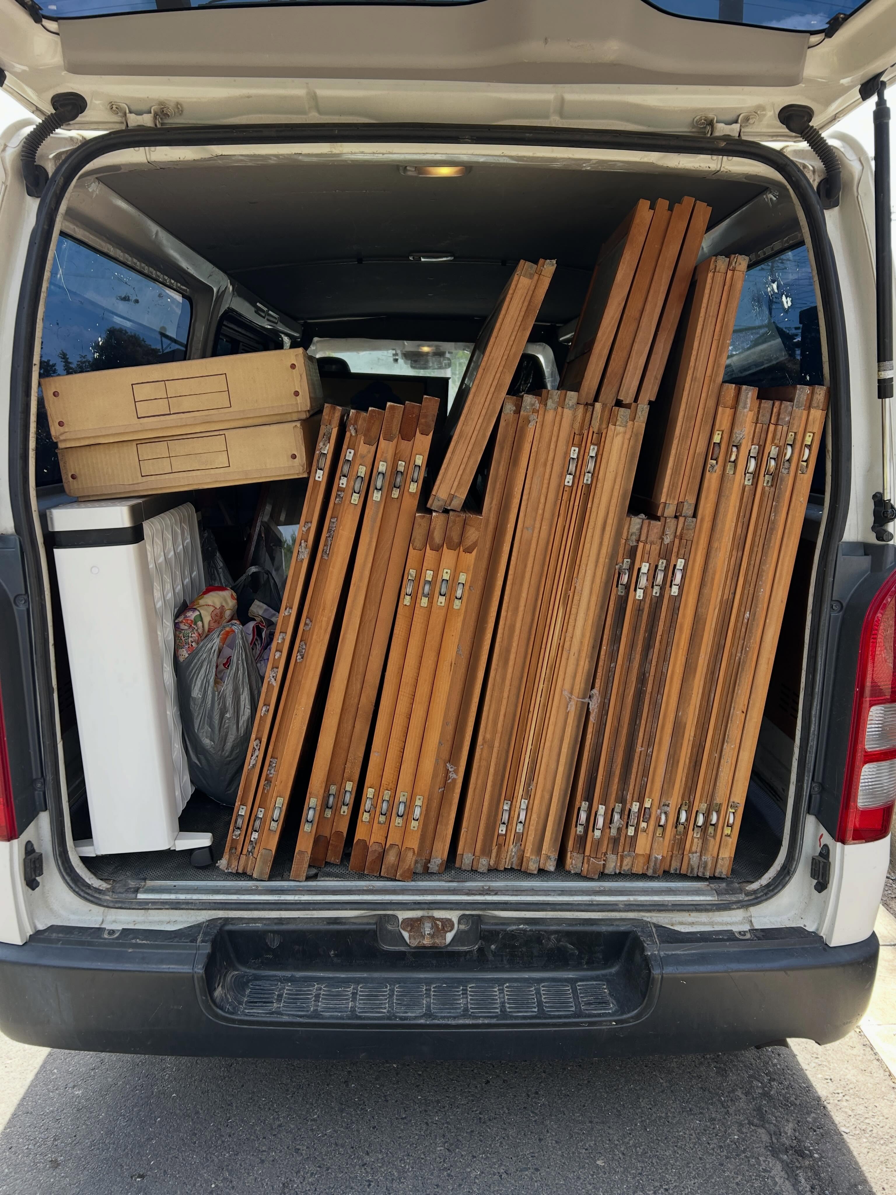 今日の買取は#熊谷市 !

建具と贈答品がメインでした。

建物の解体時には必ず買取品がありますので是非ご連絡下さい。

#骨董品買取 #遺品整理 #深谷市 #貴金属買取