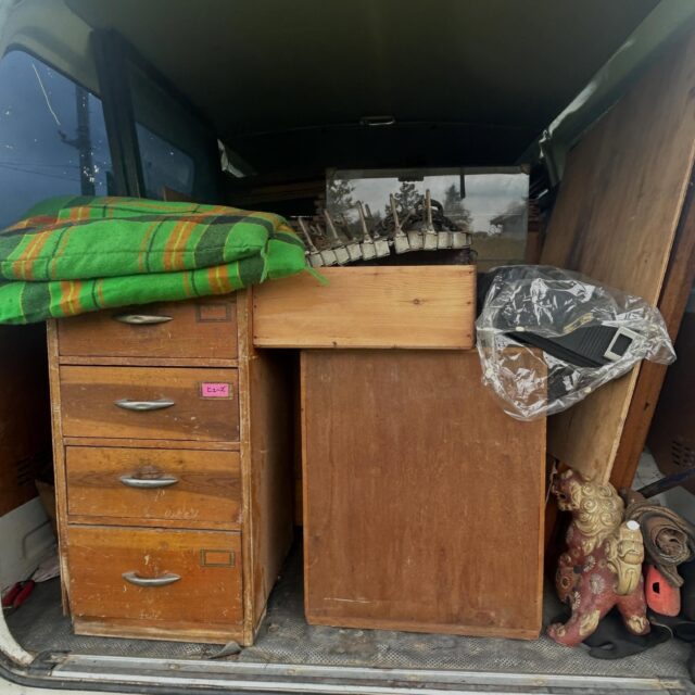 先日の買取！

家具多めでした！

小箪笥や建具はもちろん、こんな物も？ってのも買取致します。

お片付けの際は是非ご連絡下さい。

#買取 #熊谷 #遺品整理 #無料査定 #深谷